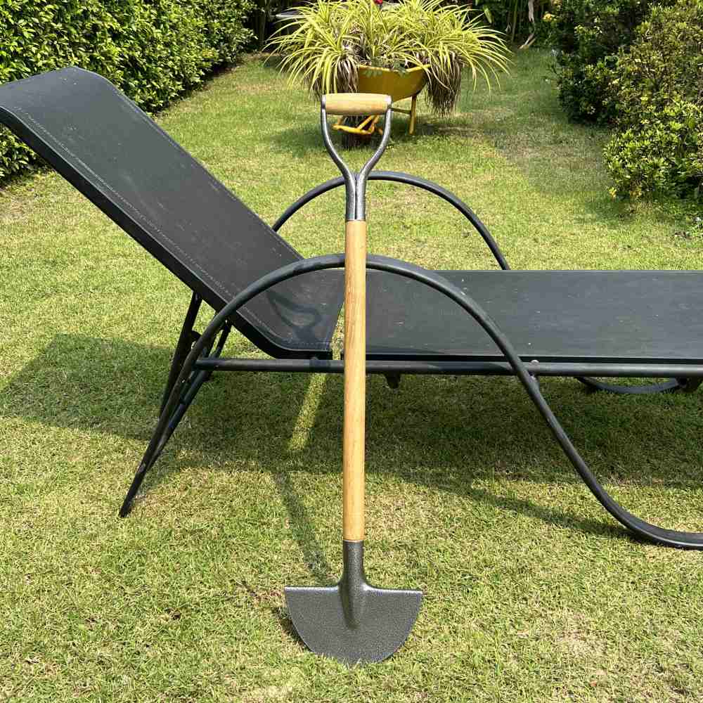 Half moon shovel: image 9
